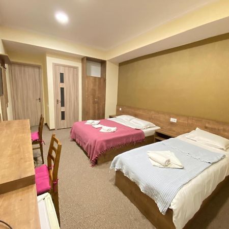 5 Rooms Near 300 Aragveli Metro Station Τυφλίδα Εξωτερικό φωτογραφία