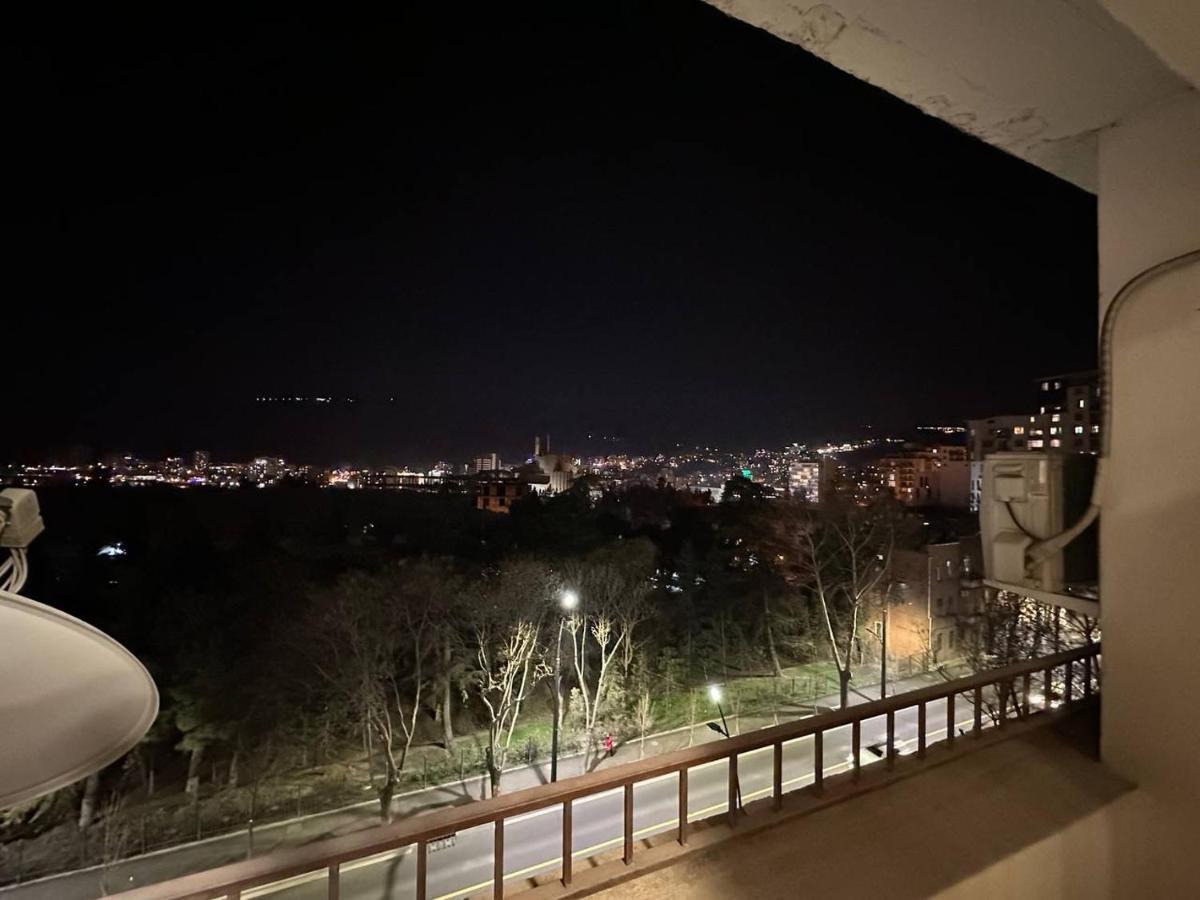 5 Rooms Near 300 Aragveli Metro Station Τυφλίδα Εξωτερικό φωτογραφία