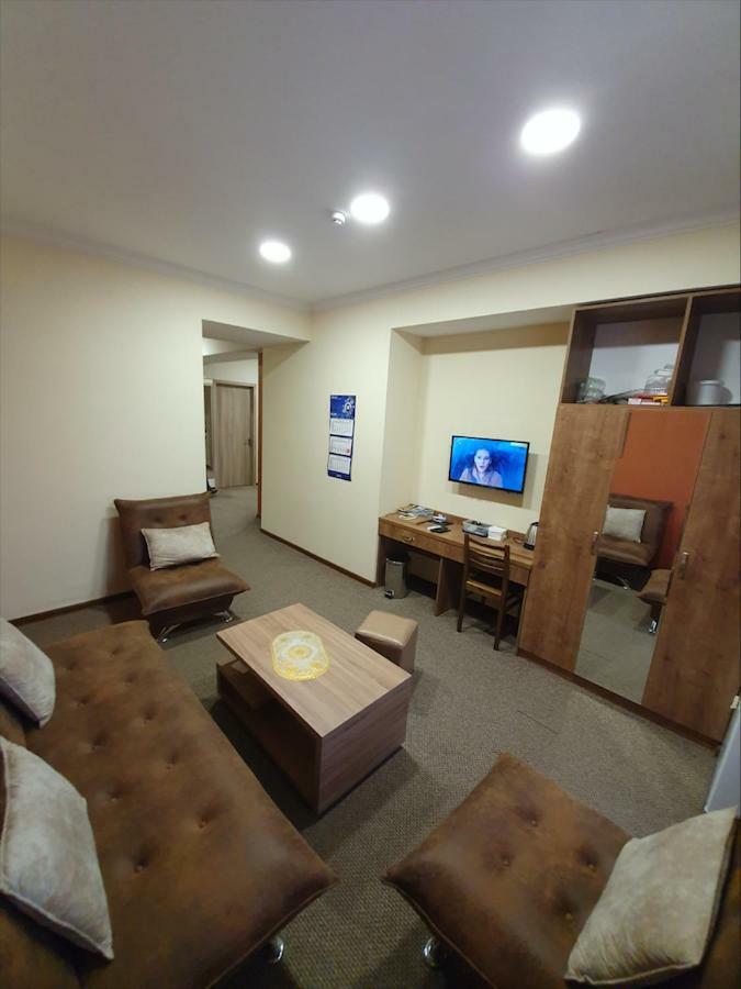 5 Rooms Near 300 Aragveli Metro Station Τυφλίδα Εξωτερικό φωτογραφία